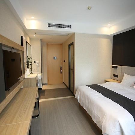 Thank Inn Plus Jiangsu Zhenjiang Jiangkou District Hongdou Square Exterior photo