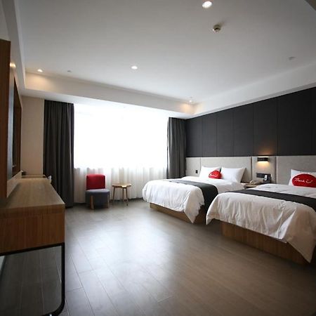 Thank Inn Plus Jiangsu Zhenjiang Jiangkou District Hongdou Square Exterior photo